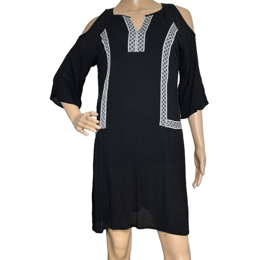 White Mark black cold shoulder dress NWT small